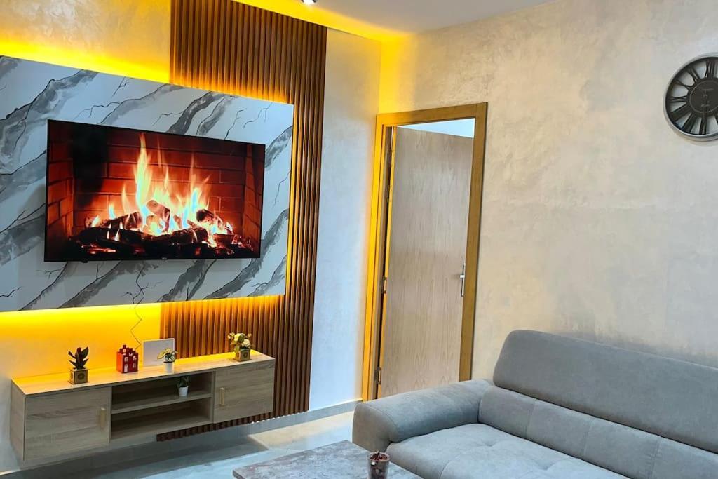 & Peaceful - Hassan 1br App At The Heart Of Apartment *